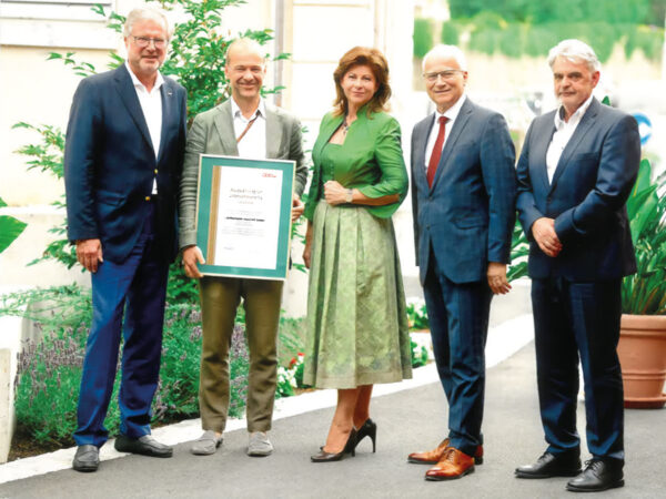 Ehrung Prinz DI Alfred Liechtenstein Liechtenstein Holztreff. Säge